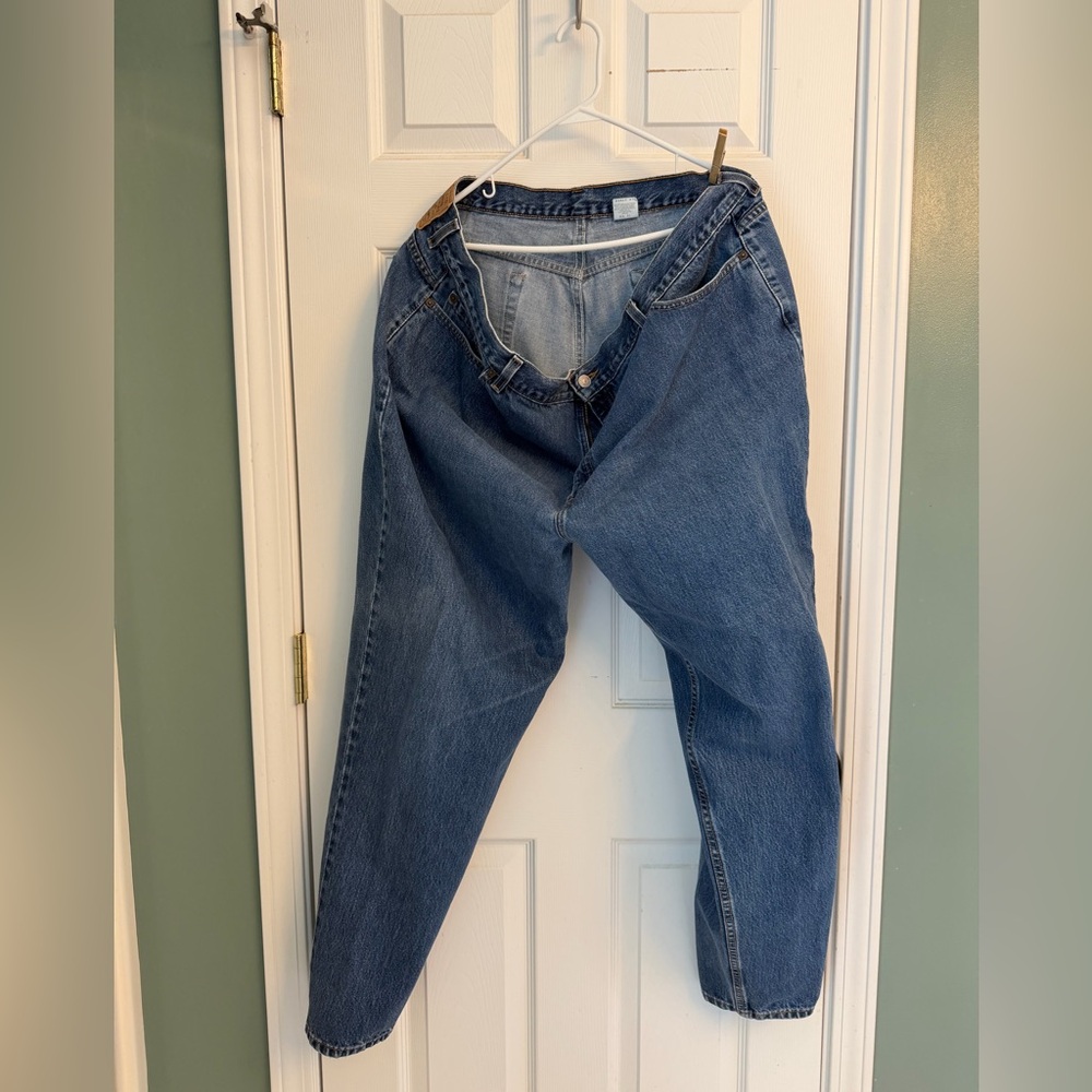 Levi's Women's Straight-Leg Denim Jeans in Mid Blue